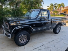 Ford F150 Single Cab Short Bed 1986 V8